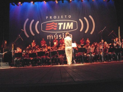 TIM Música nas Escolas homenageia os Correios