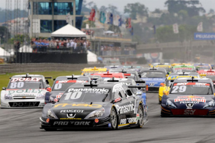 MINI Challenge Cup deu a largada em Curitiba