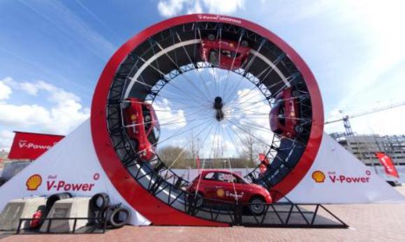 Shell e Fiat levam looping à feira para ativar marcas