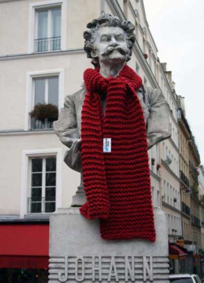 Marca de mantas de tricô faz guerrilha em Paris