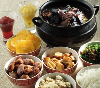 Rio Othon Palace promove  Feijoada de Carnaval com concurso de fantasia