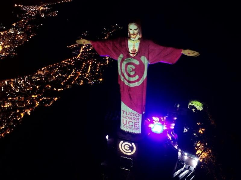 Campanha que vestiu o Cristo Redentor é premiada