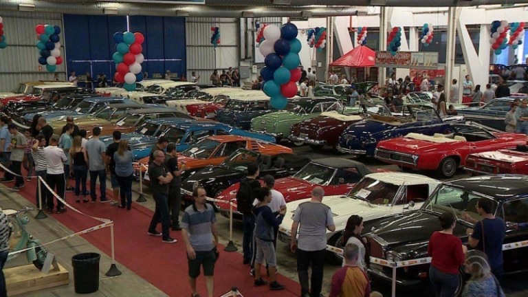 Exposição de Carros e Encontro de Clubes no Expo Renault Barigui