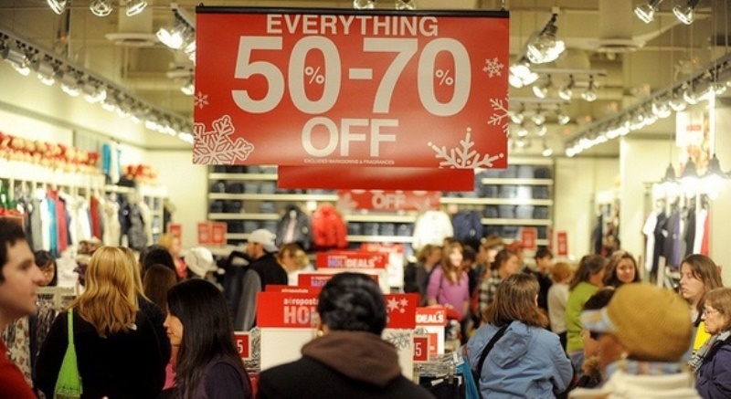 Shoppers crowd into Aeropostale for sales in Briarwood Mall in Ann Arbor on Black Friday, Nov. 26, 2010. Angela J. Cesere | AnnArbor.com