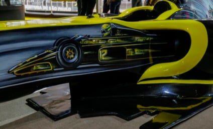Instituto Renault doa réplica de F1 para família Senna