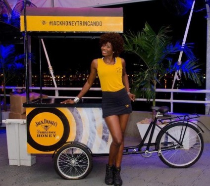 MAK comanda bar móvel de Jack Daniel’s no litoral