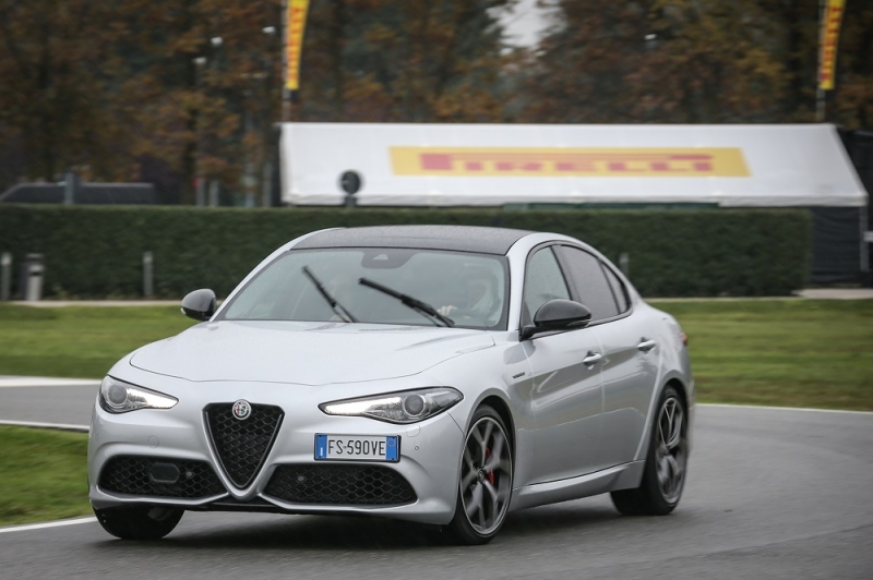 Pirelli e Alfa Romeo vão juntas para a pista Pirelli e Alfa Romeo vão juntas para a pista