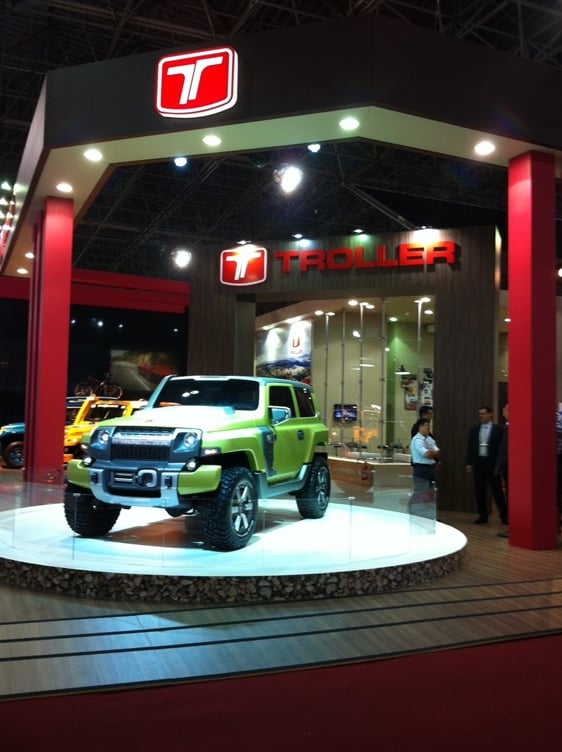 Aktuell assina estande da Troller no Salão do Automóvel