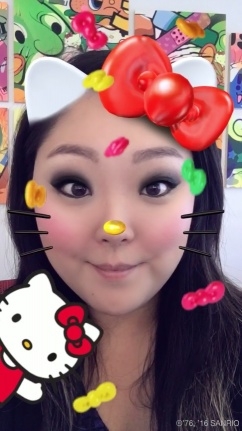 Snapchat disponibiliza filtro de aniversário da Hello Kitty Snapchat disponibiliza filtro de aniversário da Hello Kitty