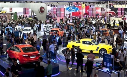 "Conexão que nos move" no Salão do Automóvel de SP