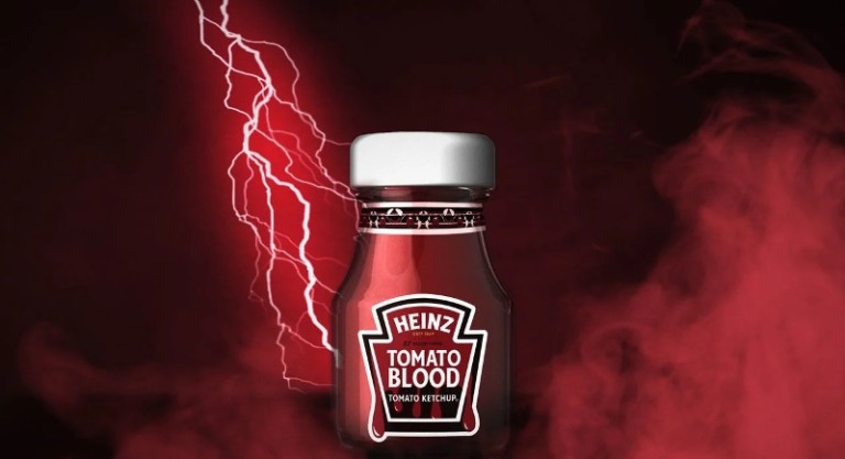 Heinz brinca com 'sangue de tomate' no Halloween