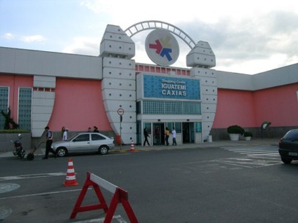 Mostra de mobiliário urbano no Iguatemi Caxias