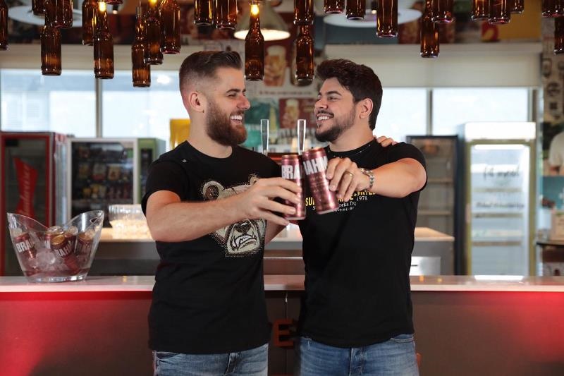 O público se diverte no momento de registrar as imagens no estande da Purina.