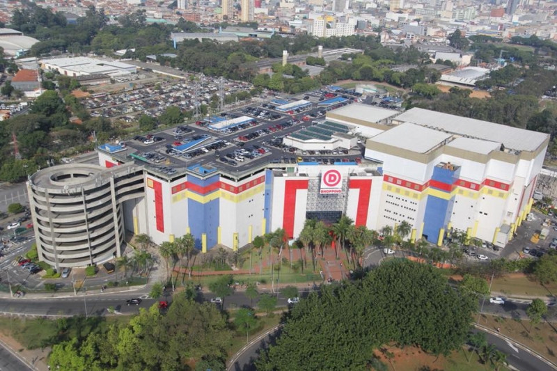 Evento reúne motociclistas e tem show de Supla