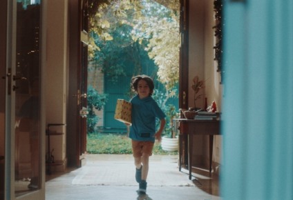 Filme de Natal da Ri Happy explora as recordações familiares