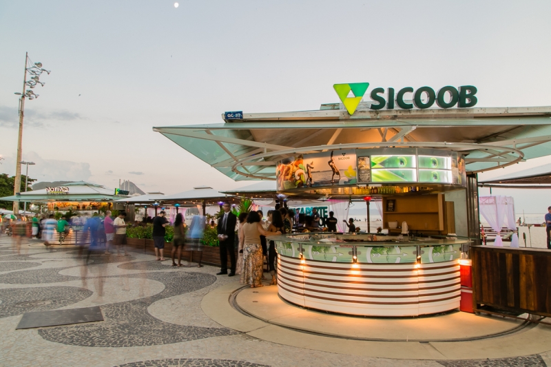 Sicoob firma parceria com quiosque em Copacabana