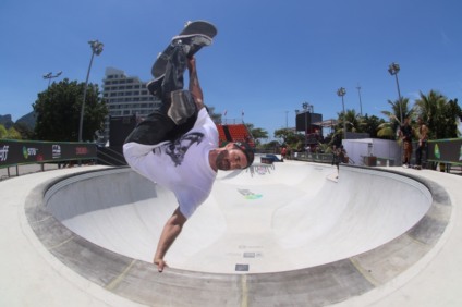 Bob Burnquist inaugura pista de street no Rio de Janeiro