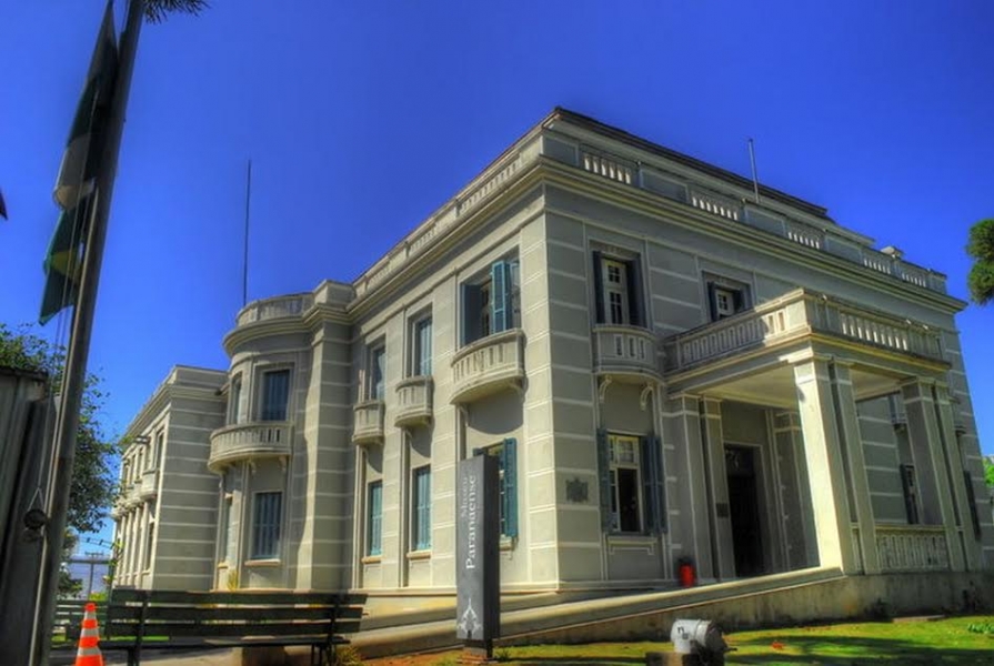 Passeio com História do Solar do Rosário visita Museu Paranaense