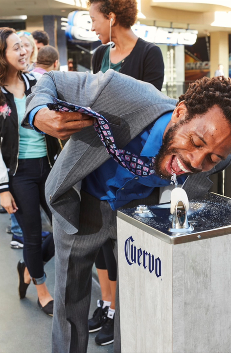 Los Angeles tem instalação de fontes da Jose Cuervo Los Angeles tem instalação de fontes da Jose Cuervo