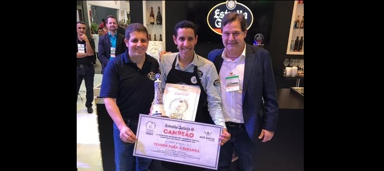 Estrella Galicia premia tiradores de chopp na Apas