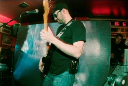 Heineken leva guitarrista a bares de SP e RJ