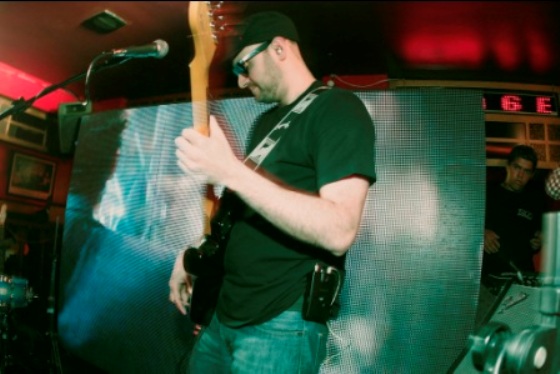Heineken leva guitarrista a bares de SP e RJ