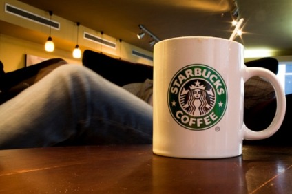 Starbucks anuncia fim das embalagens descartáveis