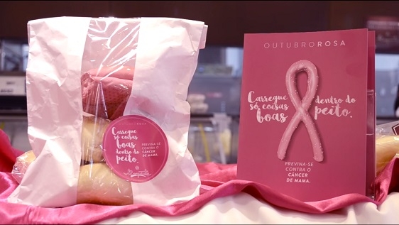 El pan de color rosa contra el cáncer de mama