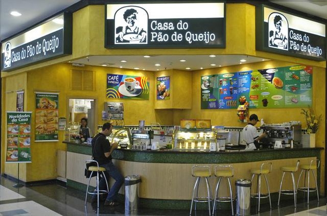 Azul inova e tem folhados e café da Casa do Pão de Queijo gratuitamente a bordo