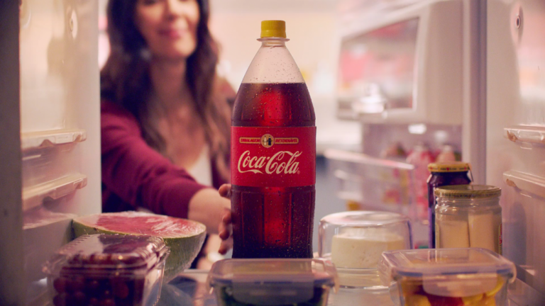 Coca-Cola incentiva uso de retornáveis