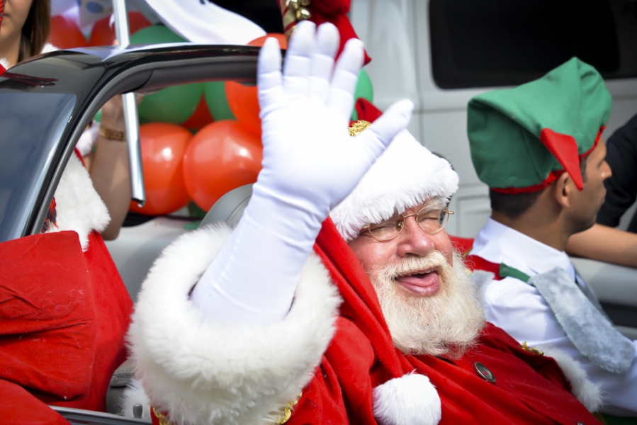 Pátio Alcântara traz a magia de Natal na chegada do Papai Noel