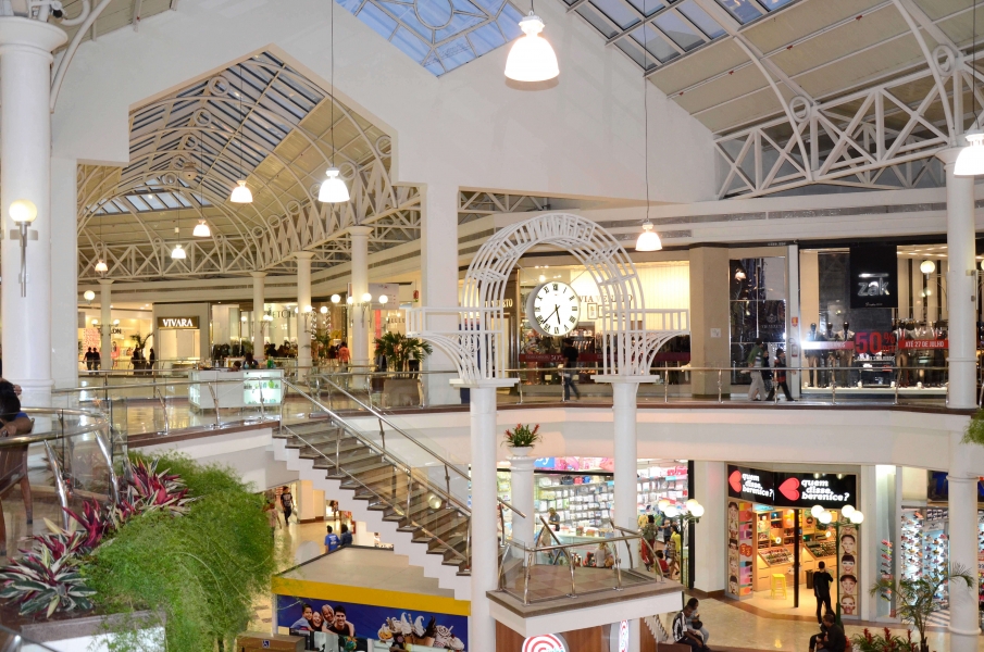 Liquidação no Minas Shopping tem ações interativas com os clientes