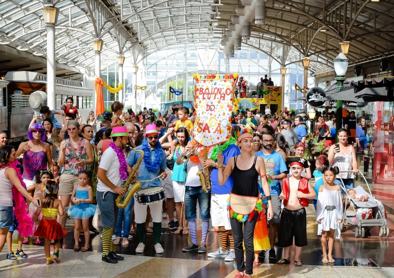 Carnaval infantil reunirá milhares de crianças em Curitiba