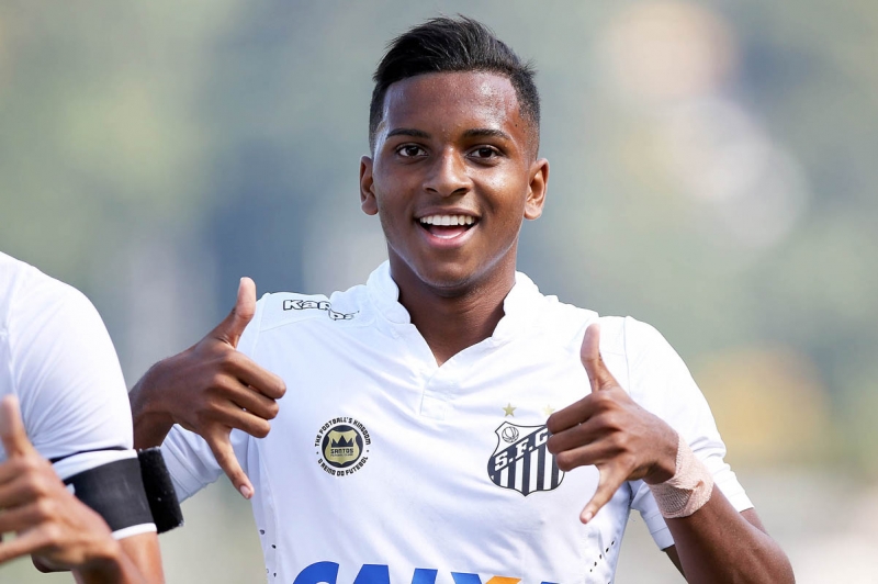 Rodrygo Goes fecha com a Semp TCL