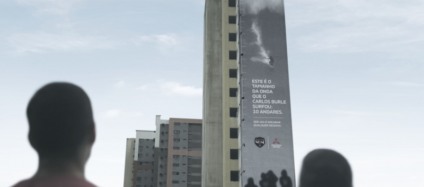 Mitsubishi Motors reproduz maior onda surfada por Carlos Burle