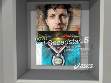 Aktuell é Ouro com Asics no ponto de venda