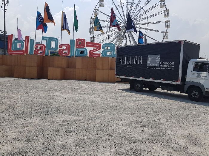 Checon Locações entrega mobiliário no Lollapalooza