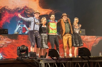 Alok surpreende público e faz doação na Oktoberfest de Igrejinha