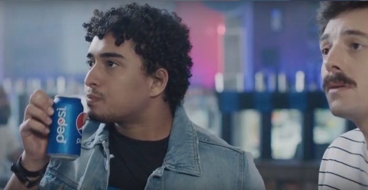 Pepsi aposta no digital com "Torcer Assim? Só que Sim"