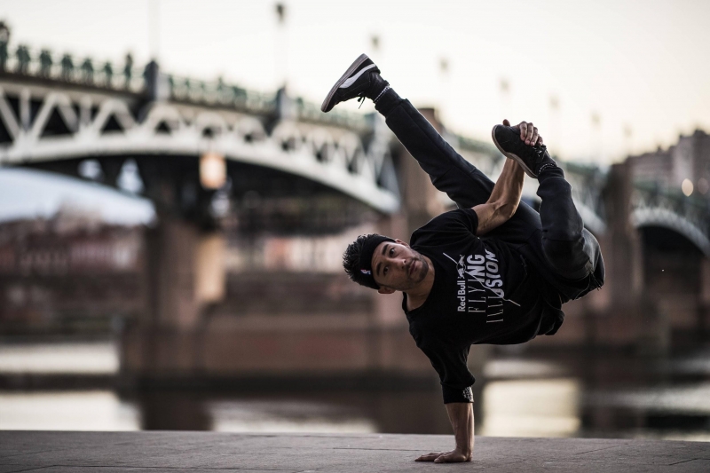 Dançarinos internacionais de street dance realizam workshop gratuito em SP