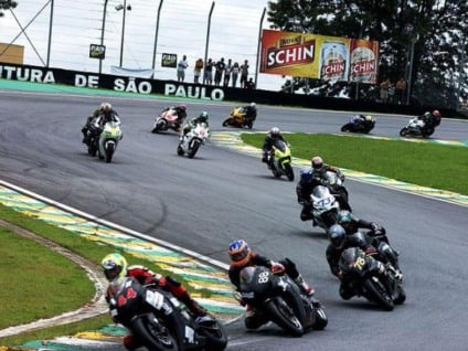 500 Milhas Brasil de Motovelocidade acelerando Interlagos