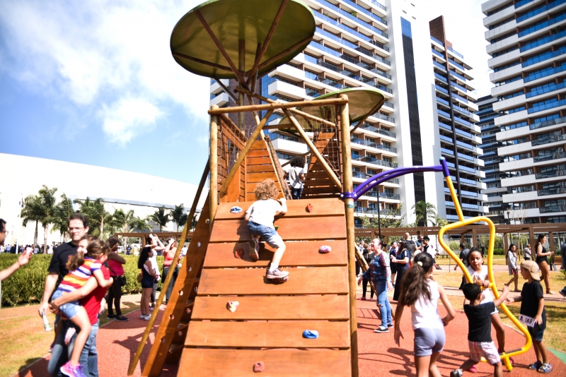 ParkShoppingSãoCaetano inaugura "Espaço Cerâmica Tom Jobim"