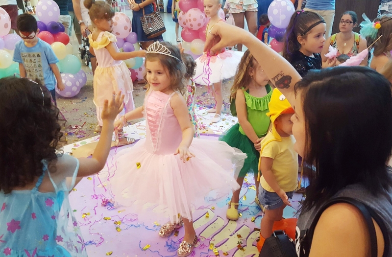 Bailinho agita Carnaval das crianças no Neumarkt