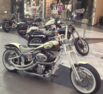 Neumarkt traz exposição de motocicletas Harley-Davidson em homenagem ao Dia dos Pais Neumarkt traz exposição de motocicletas Harley-Davidson em homenagem ao Dia dos Pais