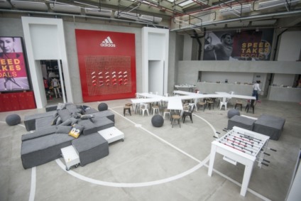 Adidas inaugura base para relacionamento e conteúdo