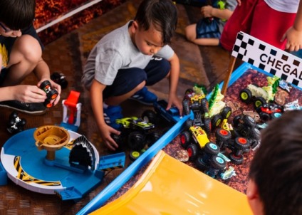 Turnê de Hot Wheels Monster Trucks finaliza com ação social Turnê de Hot Wheels Monster Trucks finaliza com ação social