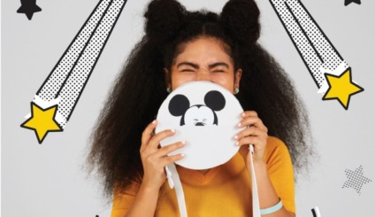 Mickey está nas novas sandálias e bolsas da Zaxy Mickey está nas novas sandálias e bolsas da Zaxy