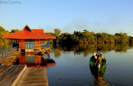 Ecoturismo de base comunitária é tema de cartilha do Instituto Mamirauá