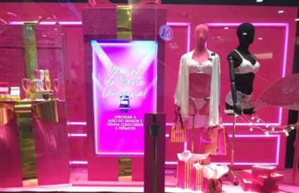 Loungerie investe em ação interativa para o Natal