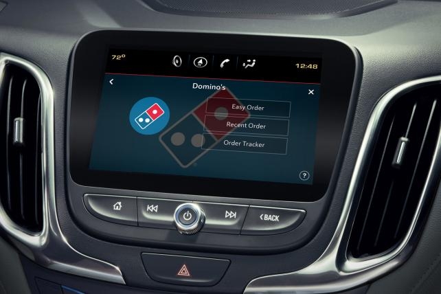 Domino's adiciona pedidos em automóvel via touchscreen